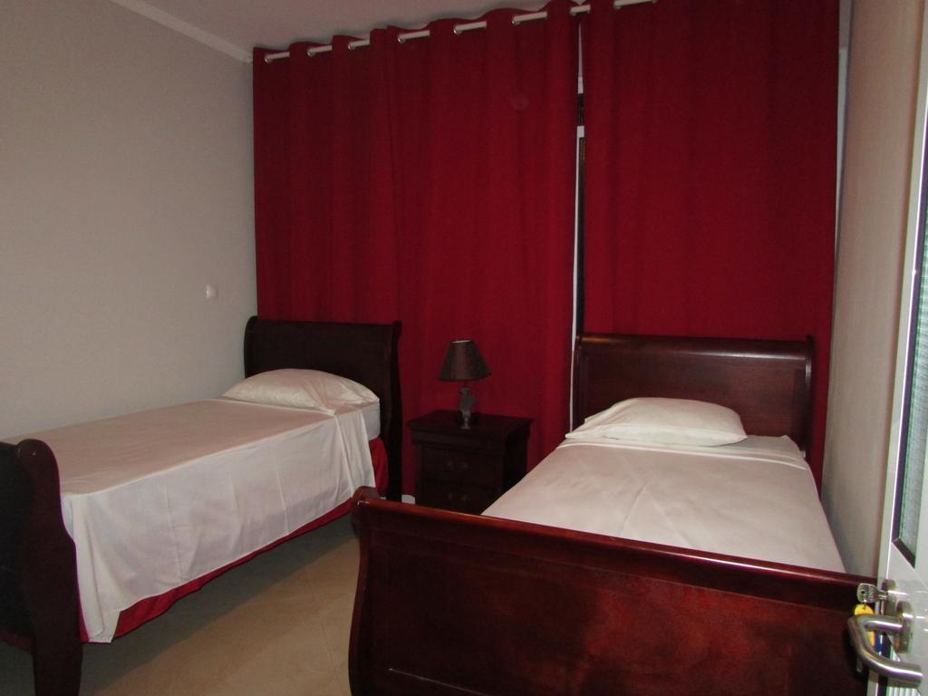 Residencial Girassol, Lda Bed and Breakfast Sao Filipe Εξωτερικό φωτογραφία