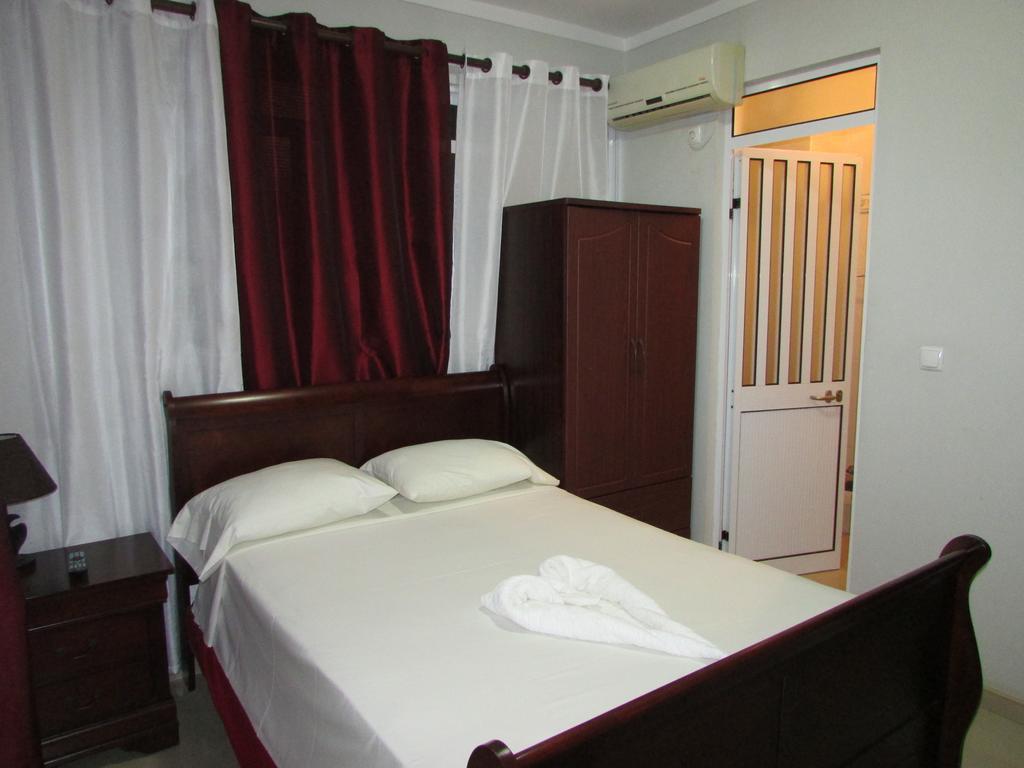 Residencial Girassol, Lda Bed and Breakfast Sao Filipe Εξωτερικό φωτογραφία