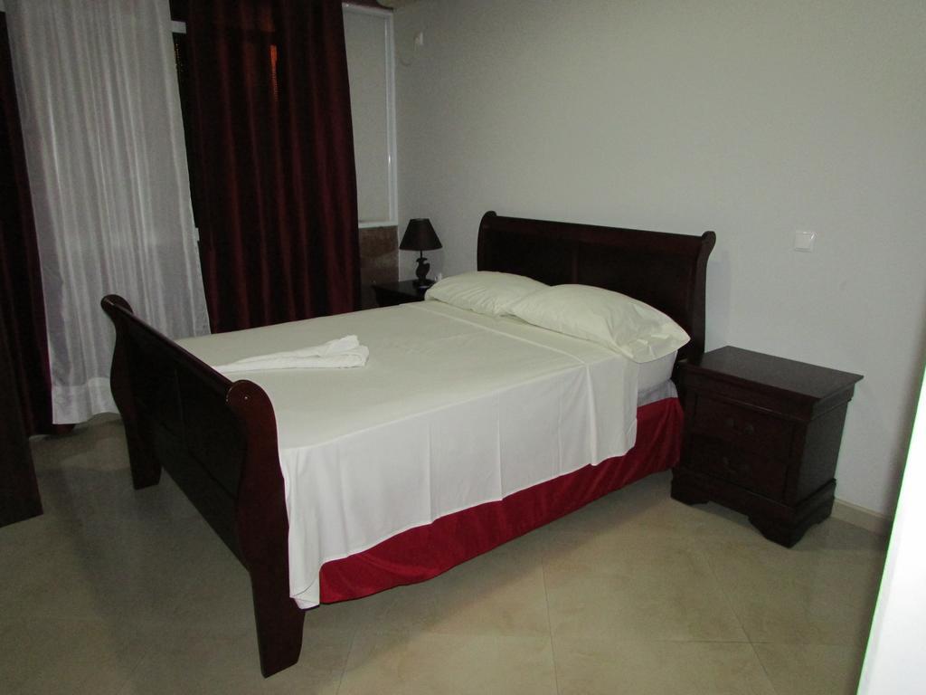 Residencial Girassol, Lda Bed and Breakfast Sao Filipe Εξωτερικό φωτογραφία