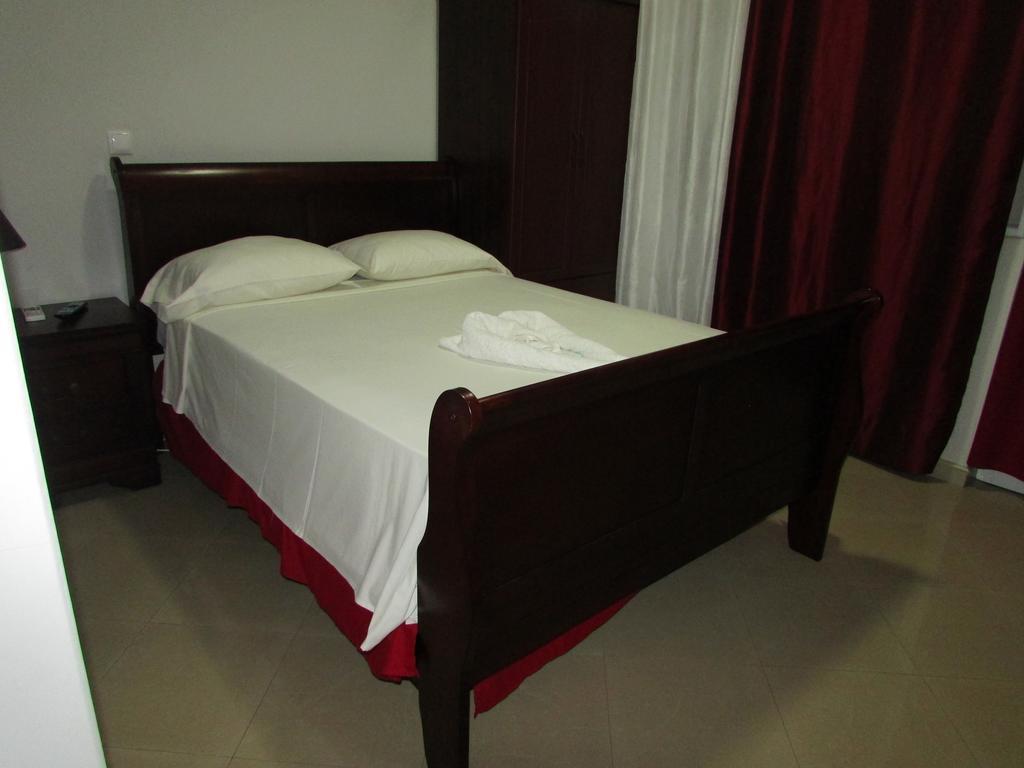 Residencial Girassol, Lda Bed and Breakfast Sao Filipe Εξωτερικό φωτογραφία