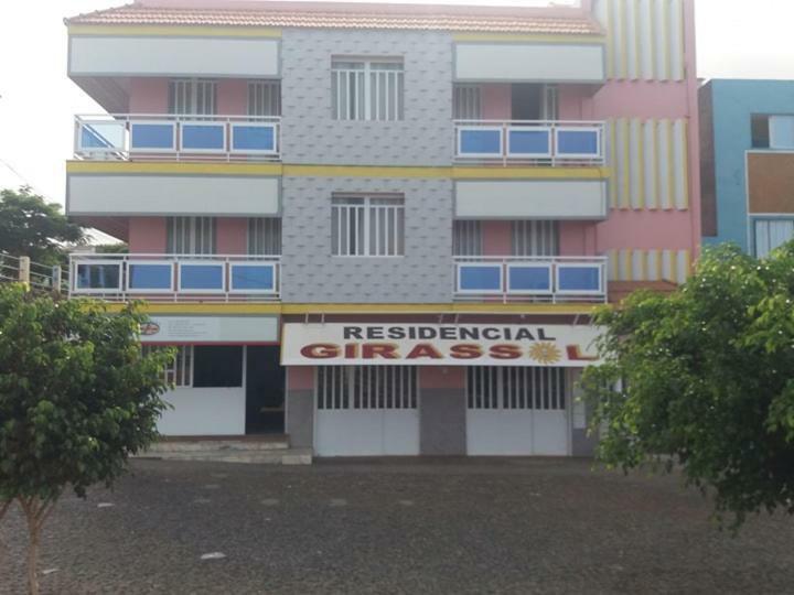 Residencial Girassol, Lda Bed and Breakfast Sao Filipe Εξωτερικό φωτογραφία
